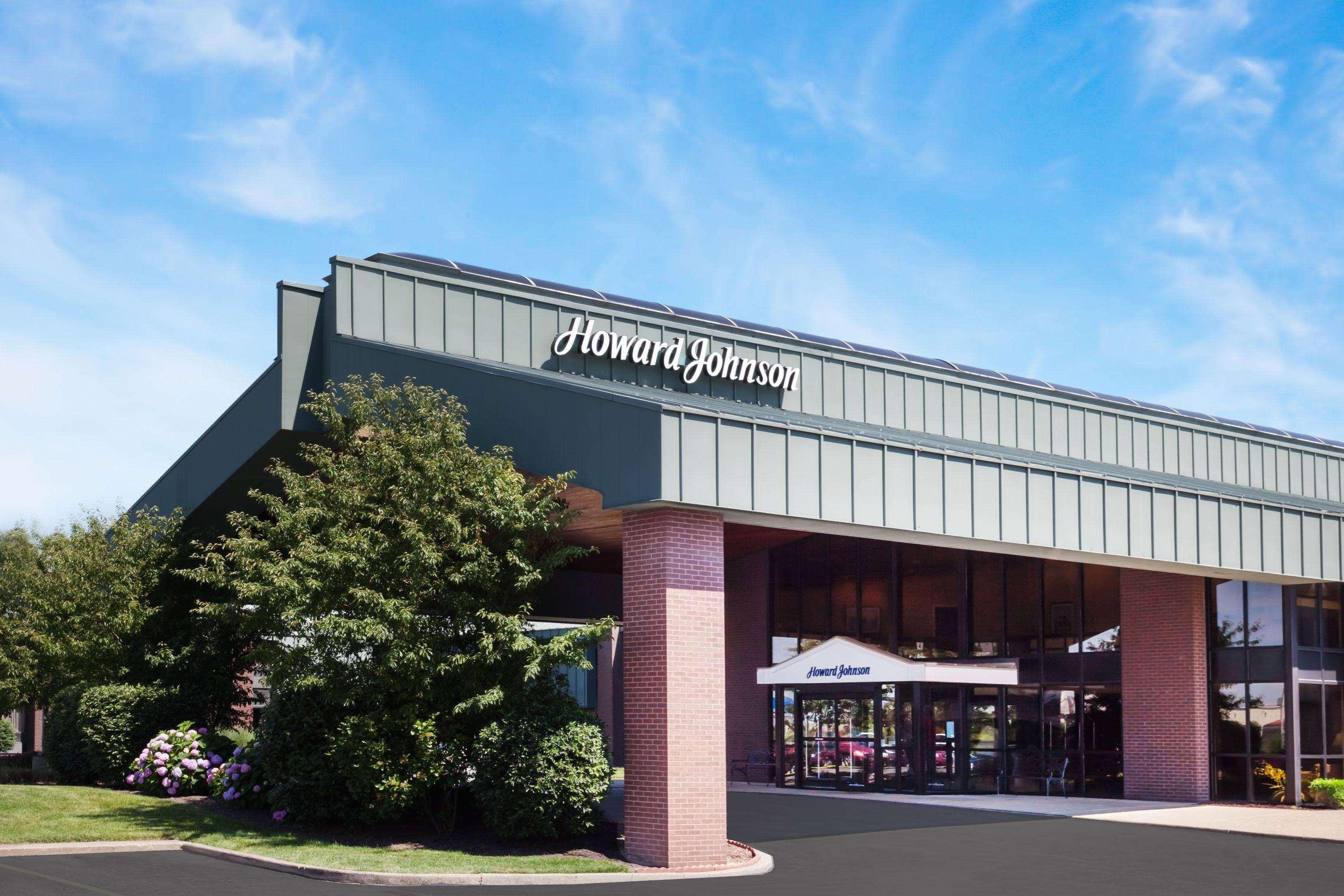 Howard Johnson By Wyndham Evansville East Exterior photo