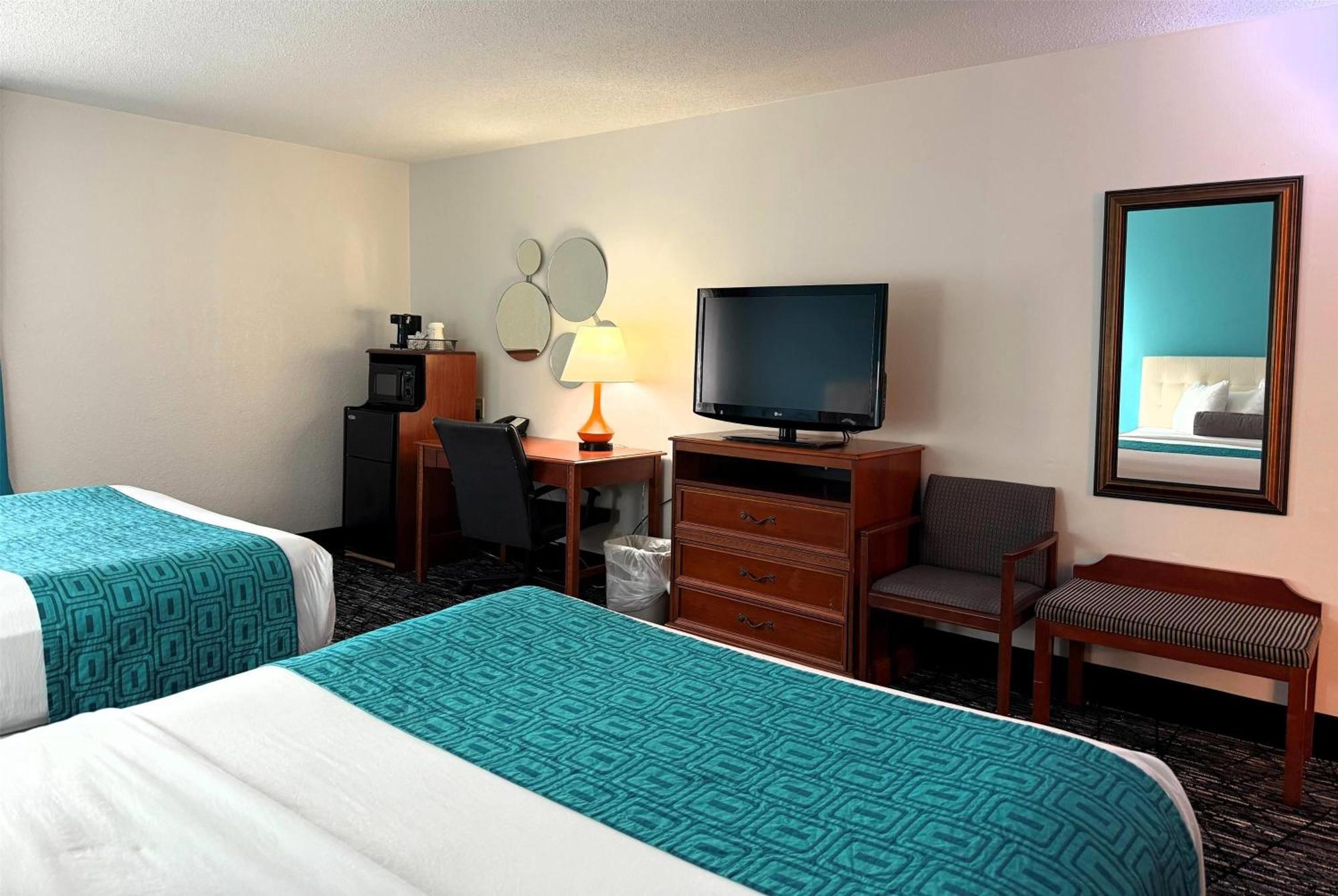 Howard Johnson By Wyndham Evansville East Exterior photo