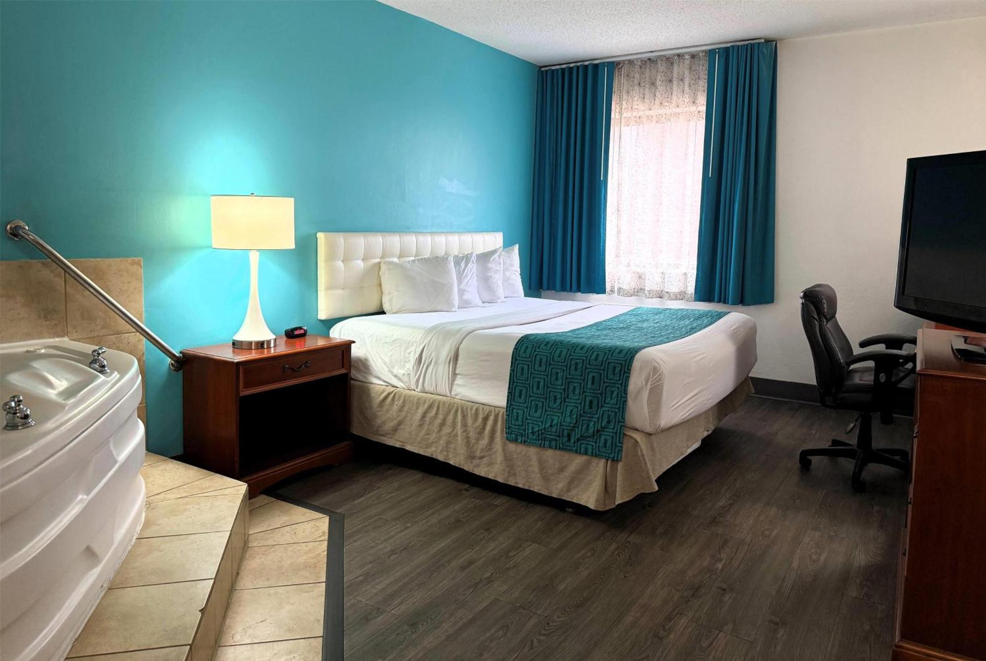 Howard Johnson By Wyndham Evansville East Exterior photo