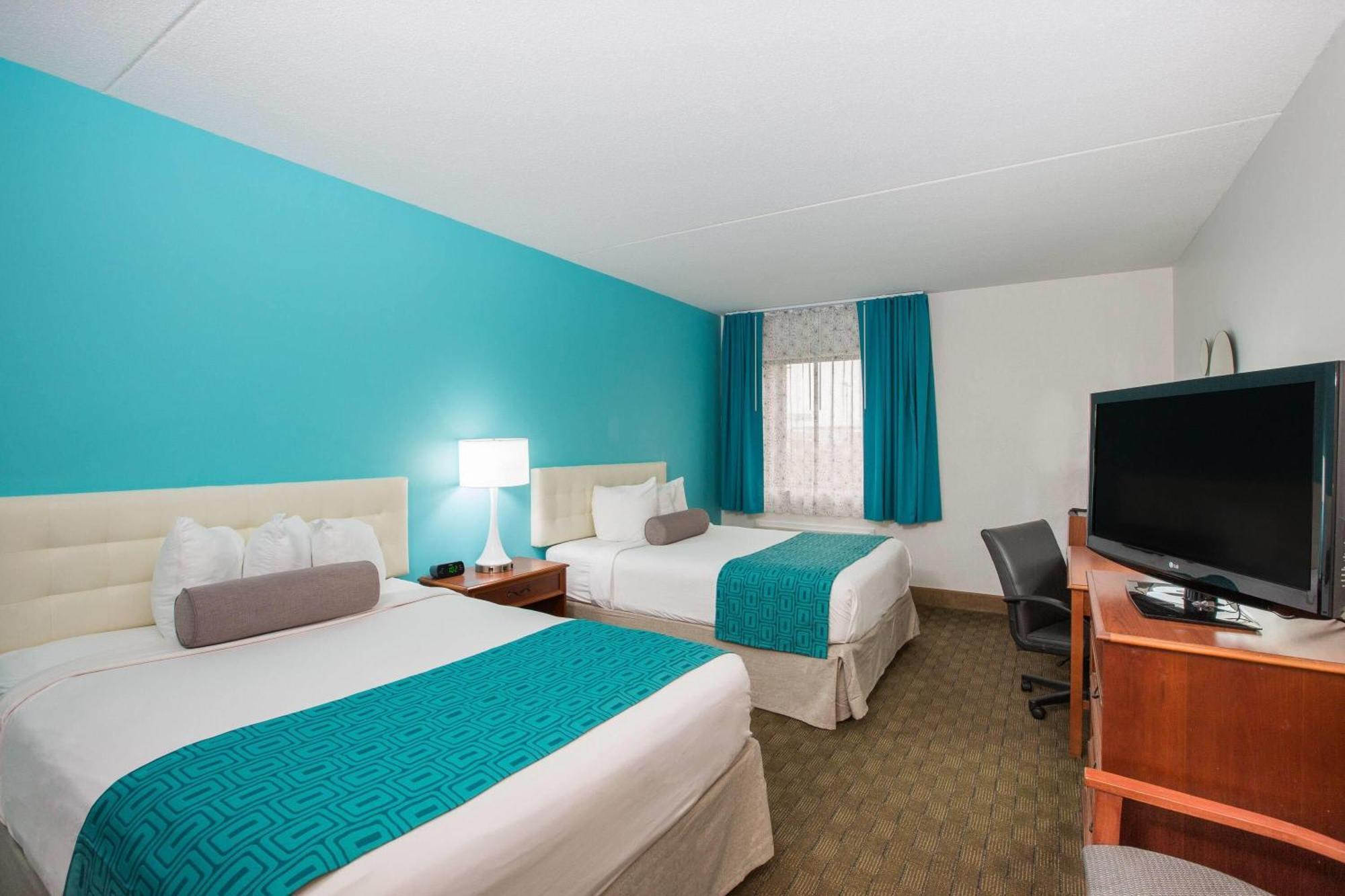 Howard Johnson By Wyndham Evansville East Exterior photo