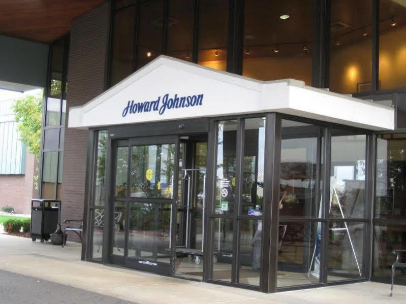 Howard Johnson By Wyndham Evansville East Exterior photo